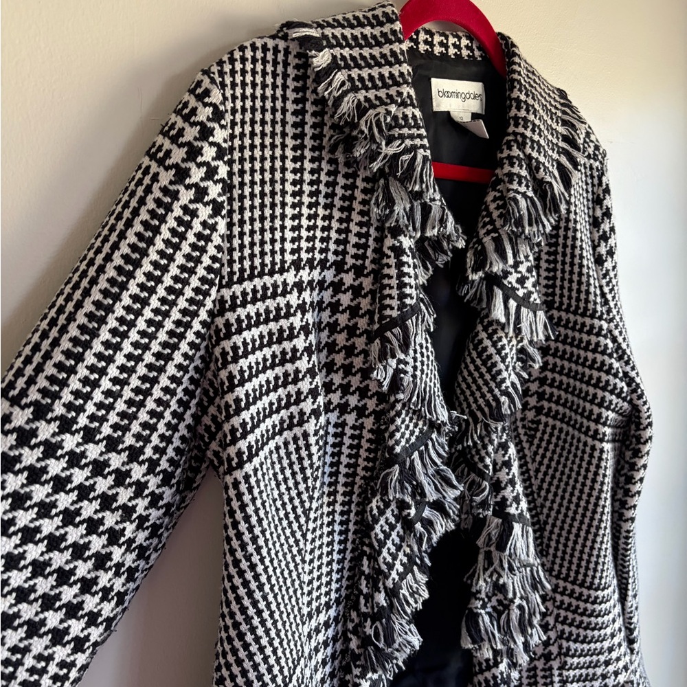 Bloomingdales Houndstooth Tweed Fringe Collar Zip Jacket Size 12 - Picture 3 of 6